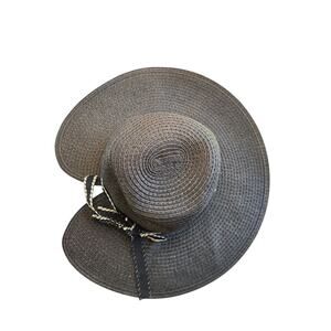 Rubylishious 
Women's summer sun hat
Black with white and black ribbon for decor